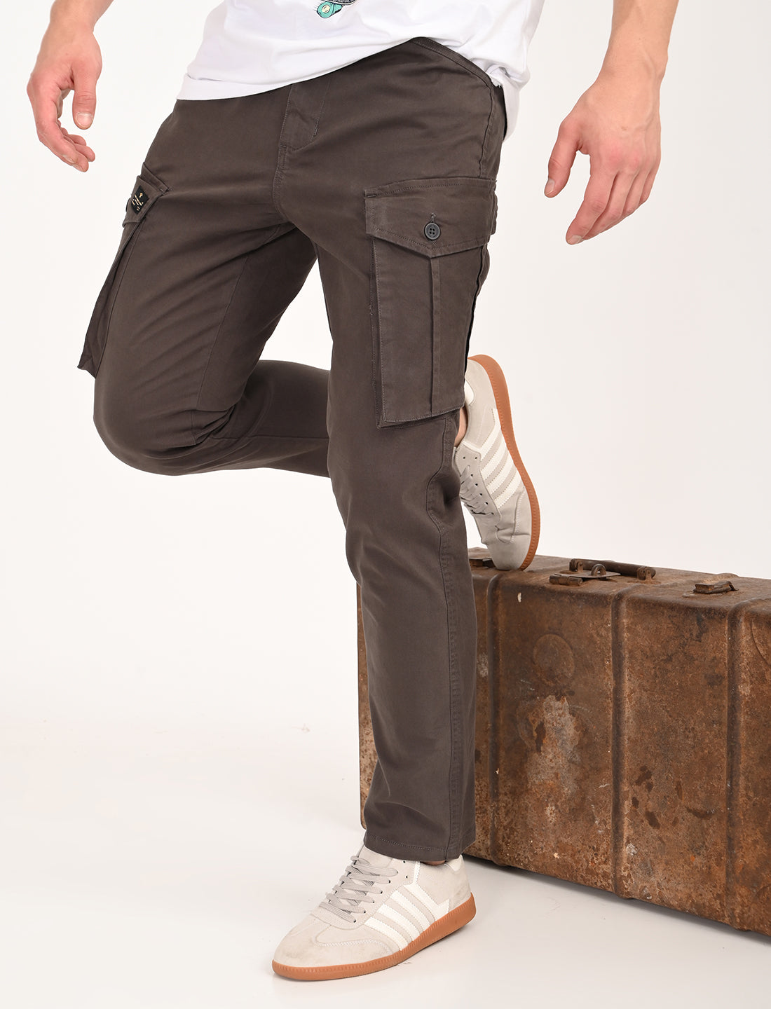 Outlander Dark Brown Cargo Pant
